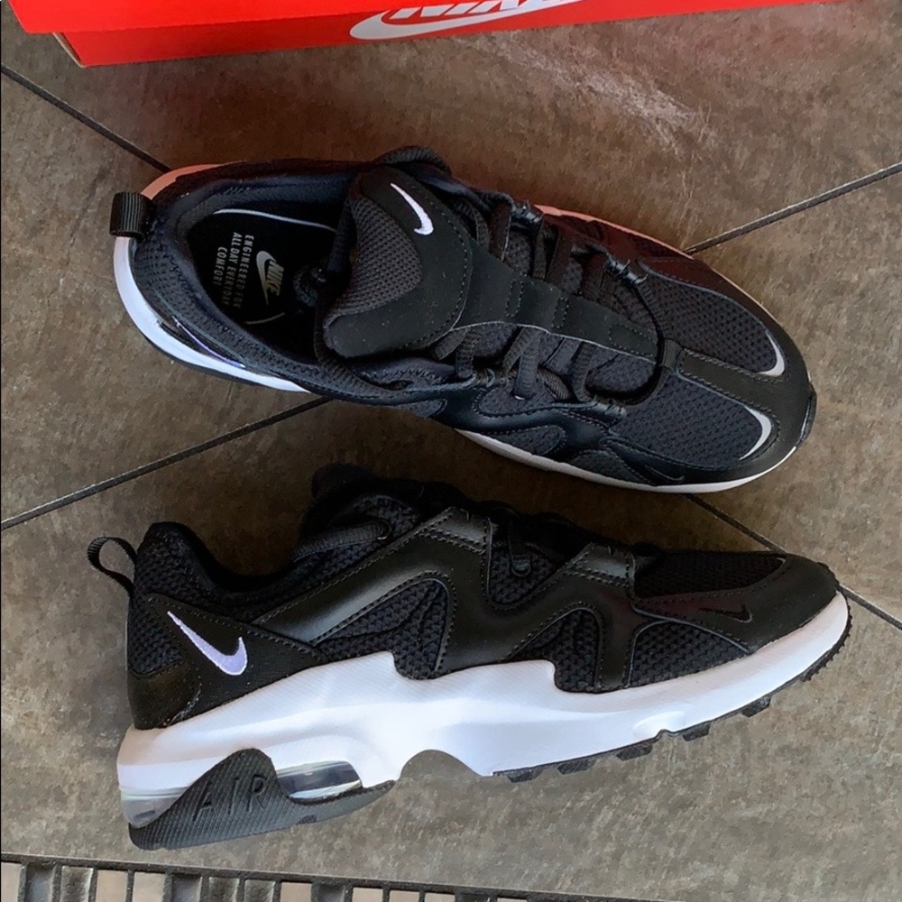 Nike Air Max Graviton Women's - Picture 2 of 16